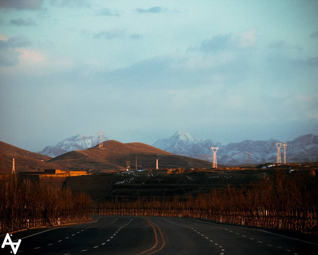 Looming Giants.